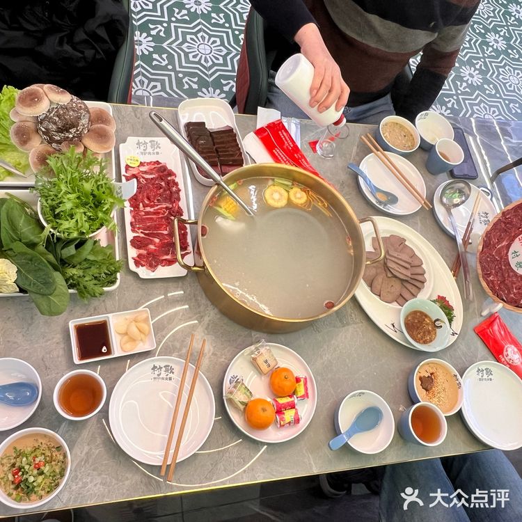 岛城第一家驴肉火锅上线啦[加油]