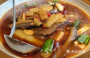 Old Cucumber Stewed with Loach