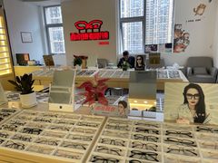 -康利眼镜·蔡司战略合作店(龙泉书房店)