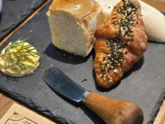 -Mark&Mars Restaurant