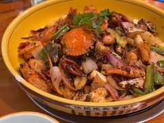 -休记光头香辣蟹干锅(绵竹店)