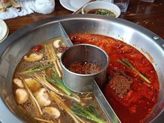 -佬土鹅肠火锅(解放路店)