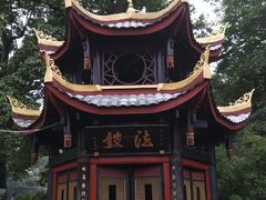 -峨眉山报国寺