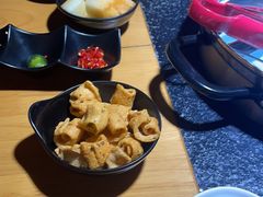 -洪氏嗨捞·广东猪肚鸡·椰子鸡火锅(西咸万象城店)
