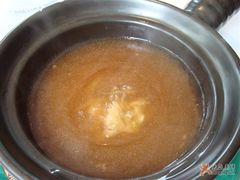 翅汤，饭在旁边-老洋房花园饭店(绍兴路店)