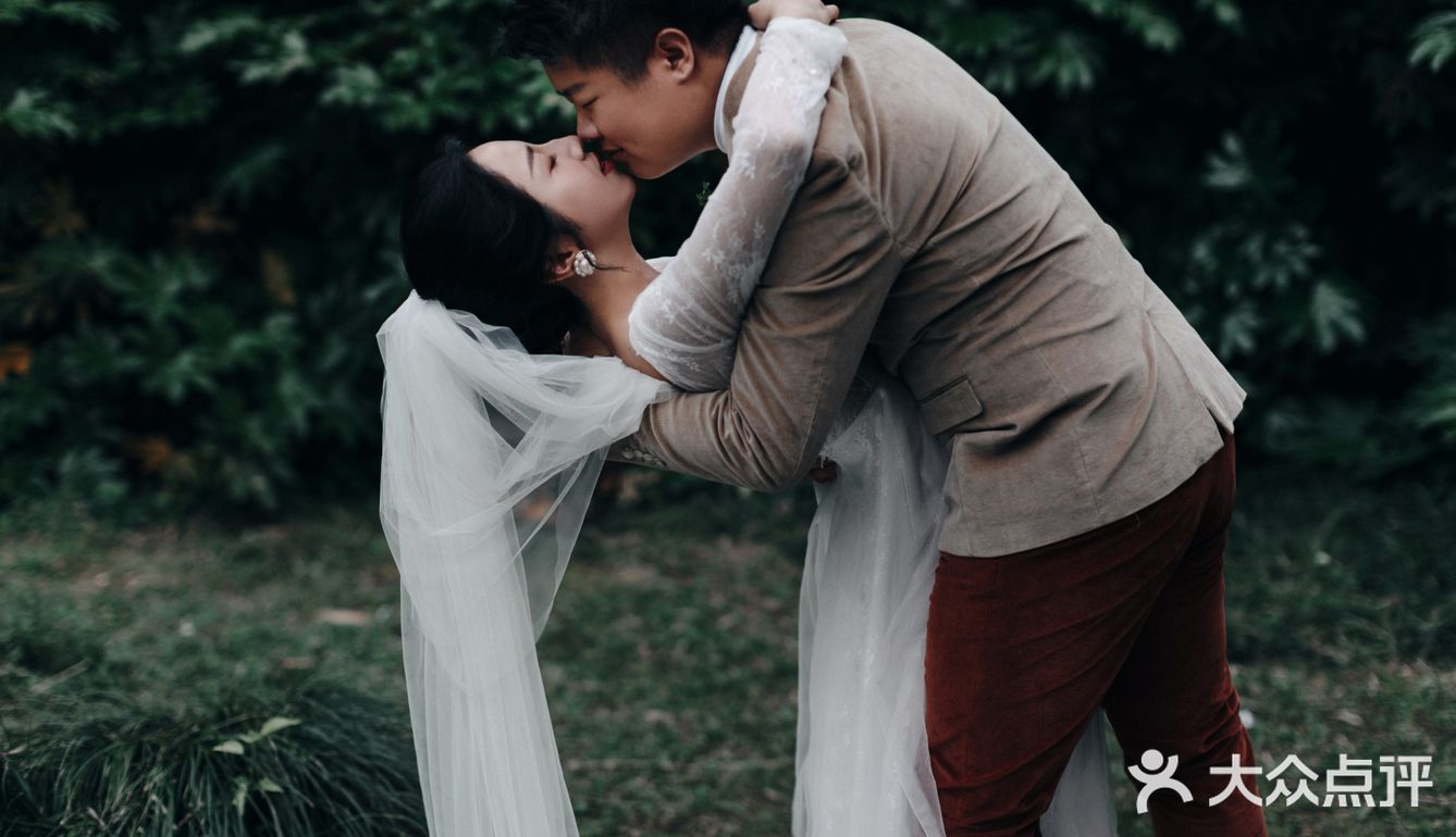 ♛{日系电影感}🌿又甜又高级，小众婚纱照
