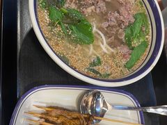 -云阿蛮云南生烫牛肉米线(奉贤路店)