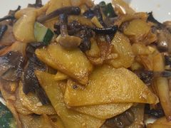-那家老院子东北菜·饺子·小鸡炖蘑菇(艳华街店)