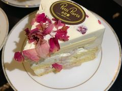 玫瑰荔枝戚风芝士-PETIT PARIS 小巴黎(花园道店)