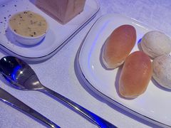 餐前面包-上海兴国宾馆香樟园西餐厅
