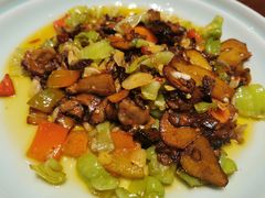 -老滇山寨•云南特色菜•地方菜•民族风情歌舞表演(金碧店)