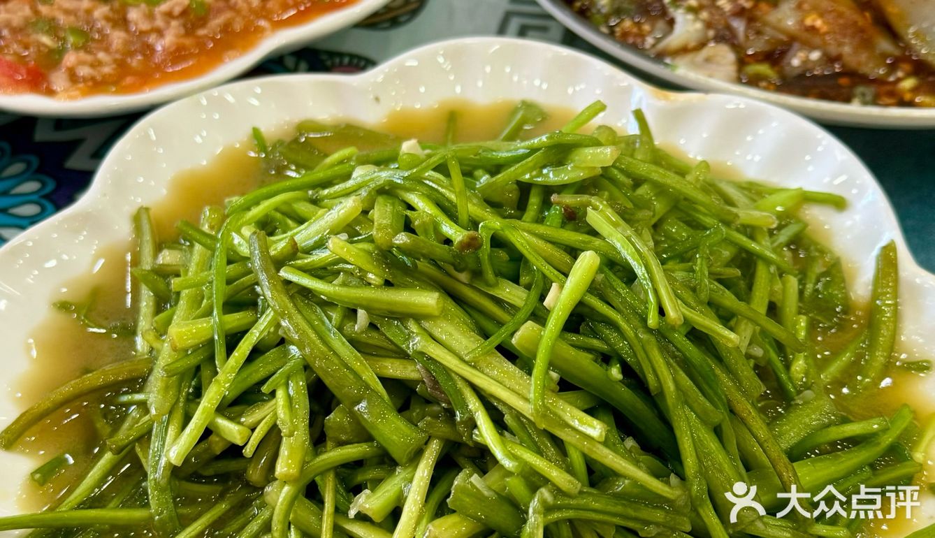 我就说跟着本地人吃不会出错!