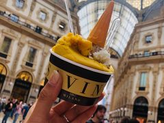 -文艺复兴百货(米兰大教堂广场店)