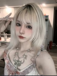 -诗悦发型烫染SALON