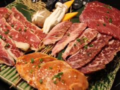 -山川小町·极番烧肉(新地假日广场店)