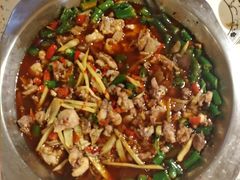 -兔行天下-鸿鹤鲜锅兔(中海国际店)