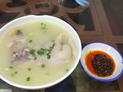 -雷祖芳老妈蹄花店