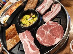 -江南猪肉商会无限续吃(弘大店)