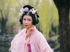 -翩若国风汉服体验馆
