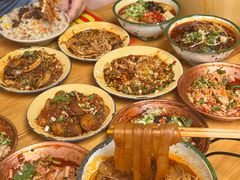 -拈签一笑黄牛肉辣卤串串