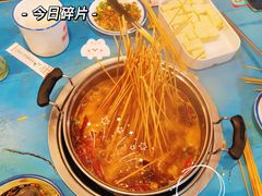 -马路边边串串香形象店(磐石路店)