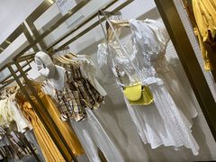 -URBAN REVIVO(济南世茂广场店)