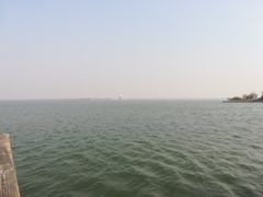 -上海滴水湖皇冠假日酒店