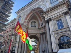 -文艺复兴百货(米兰大教堂广场店)