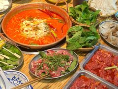 -洱火云南酸菜牛肉火锅(石景山当代商城店)