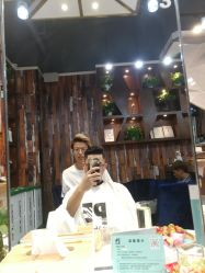 -PE SALON