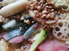b素多荤少加朝鲜面-真够味骨汤麻辣烫(光明小区店)