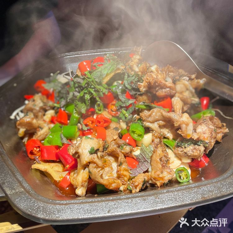 和男友来中山路逛街，很久没吃这家蛙了就来了