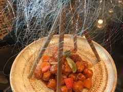 创意鲜果咕噜肉-广州文华东方酒店·江-由辉师傅主理