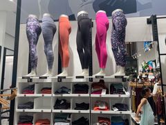 -lululemon(比斯特购物村店)