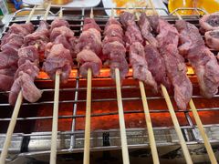 -哈尔滨小酒馆·鲜肉现穿自助烧烤(康新花园店)