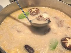 -洪氏嗨捞·猪肚鸡火锅(阳光天地店)