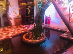 -Cuc Gach Quan Restaurant