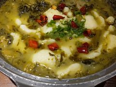 -渝是乎酸菜鱼(龙旗购物中心店)