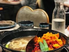 牛油菌汤鸳鸯锅-钢管厂五区小郡肝火锅串串 Chuan Chuan hot pot