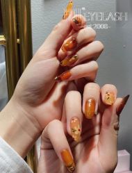 -吉吉靓甲美睫