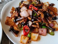 鸡枞菌小炒肉-东滩湿地公园观海楼餐厅
