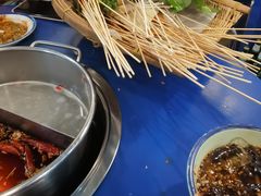 -马路边边串串香形象店(磐石路店)
