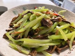 -天天向上素食餐厅(五台山店)