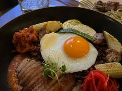 香煎猪颈肉韩式泡菜杂粮饭-blend咖啡部落(卓悦中心店)