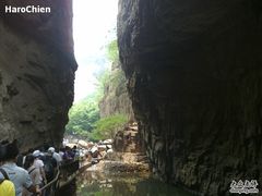 -龙潭大峡谷
