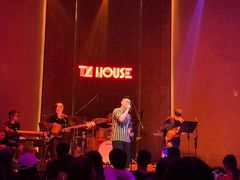 -TZ House音乐现场(来福士中心店)