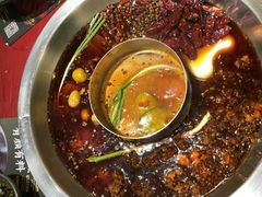 -渝君重庆火锅(嘉宾路店)
