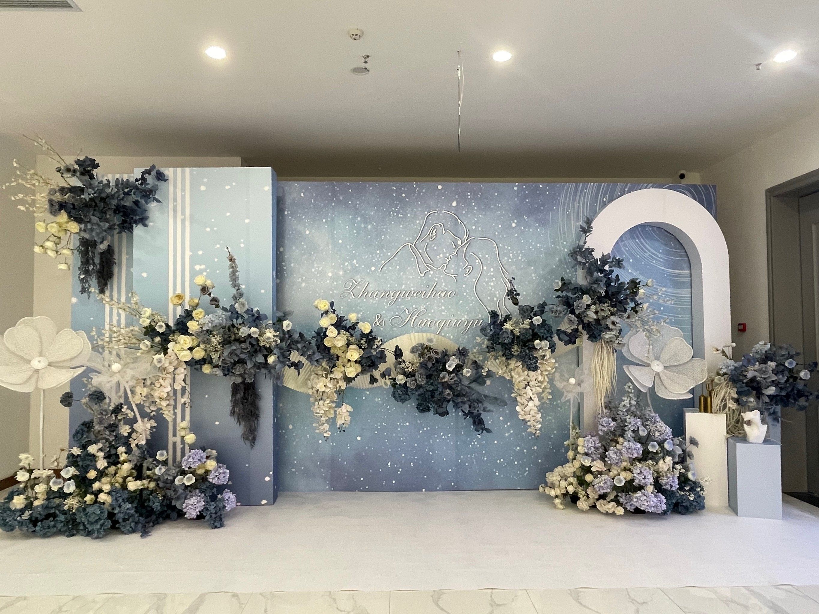 是梦幻的感觉
#蓝色系婚礼 #向往的婚礼 #婚礼策划 #婚礼布置