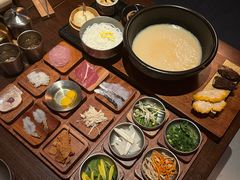 -银米·云南传统过桥米线(双廊黑金冠店)