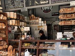 面包甜点陈列柜-Juicy Bakery(大学路店)